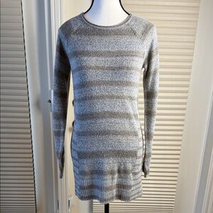 Reitmans Sweater Grey & Tan / Brown Striped Crew Neck Long, Women's Size M